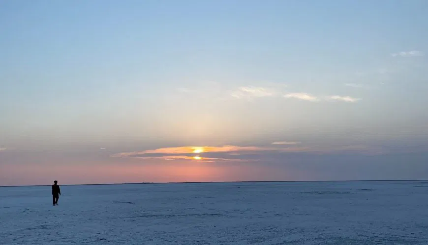 How to save money when traveling in India